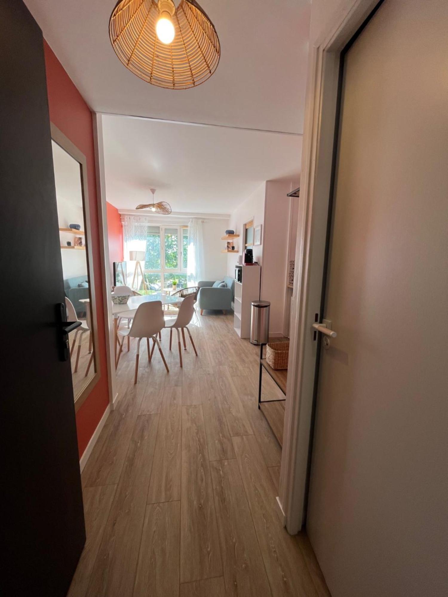 La Tour Saint-nicolas Appartement *